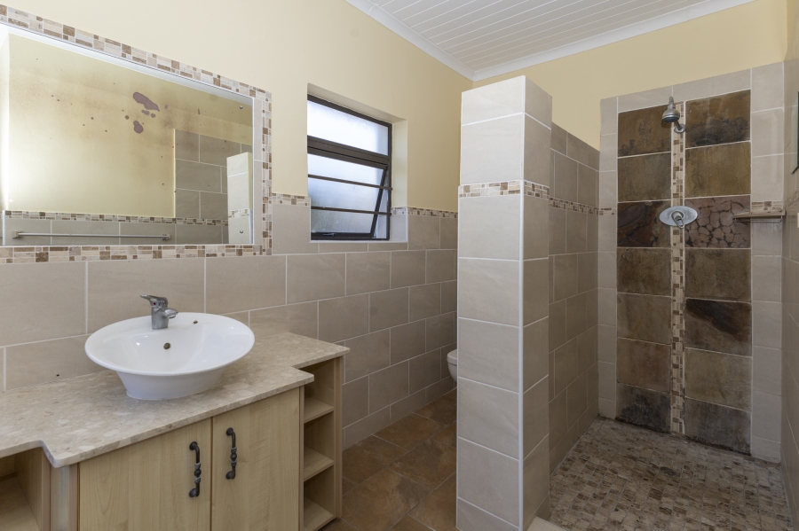 3 Bedroom Property for Sale in Seafield Eastern Cape